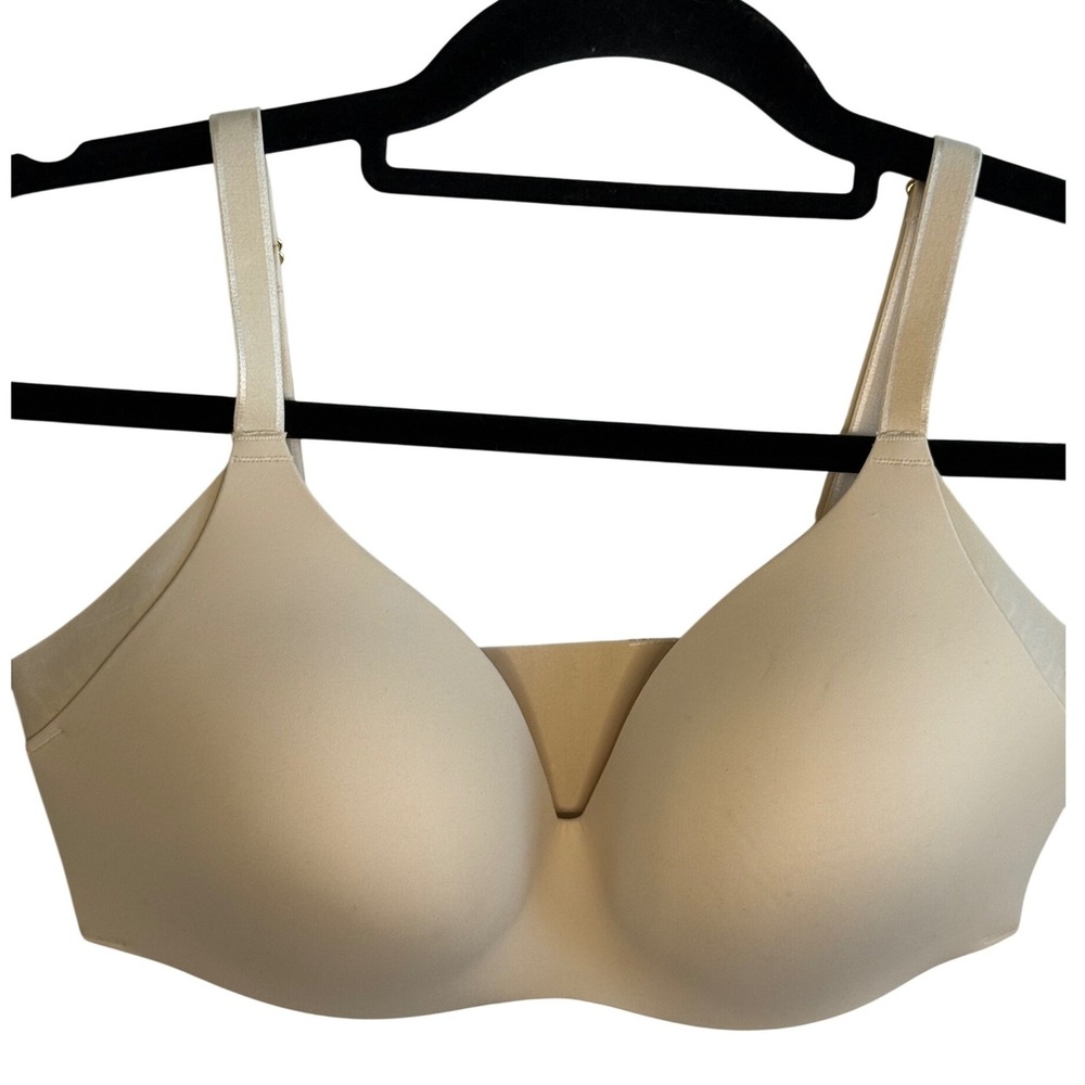 Knix WingWoman Wireless Bra Beige Nude Size 4 Seamless Molded Cups Support